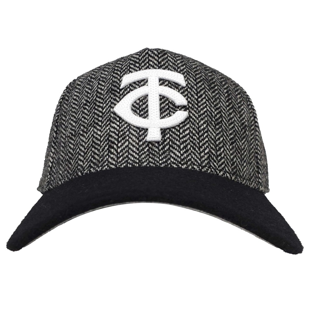 Minnesota Twins Mitchell & Ness MLB Pro Fit Snapback Cap Hat 3D Logo Black NWT